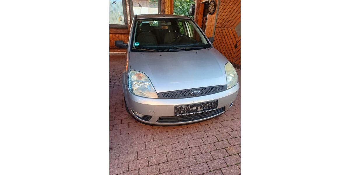 Ford Fiesta 153.253 km 1.700 &euro; Walldürn 74731