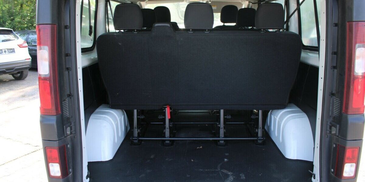 Opel Vivaro 1.6 D L1H1 8-Sitzer 189.128 km 8.980 &euro; Euskirchen 53881