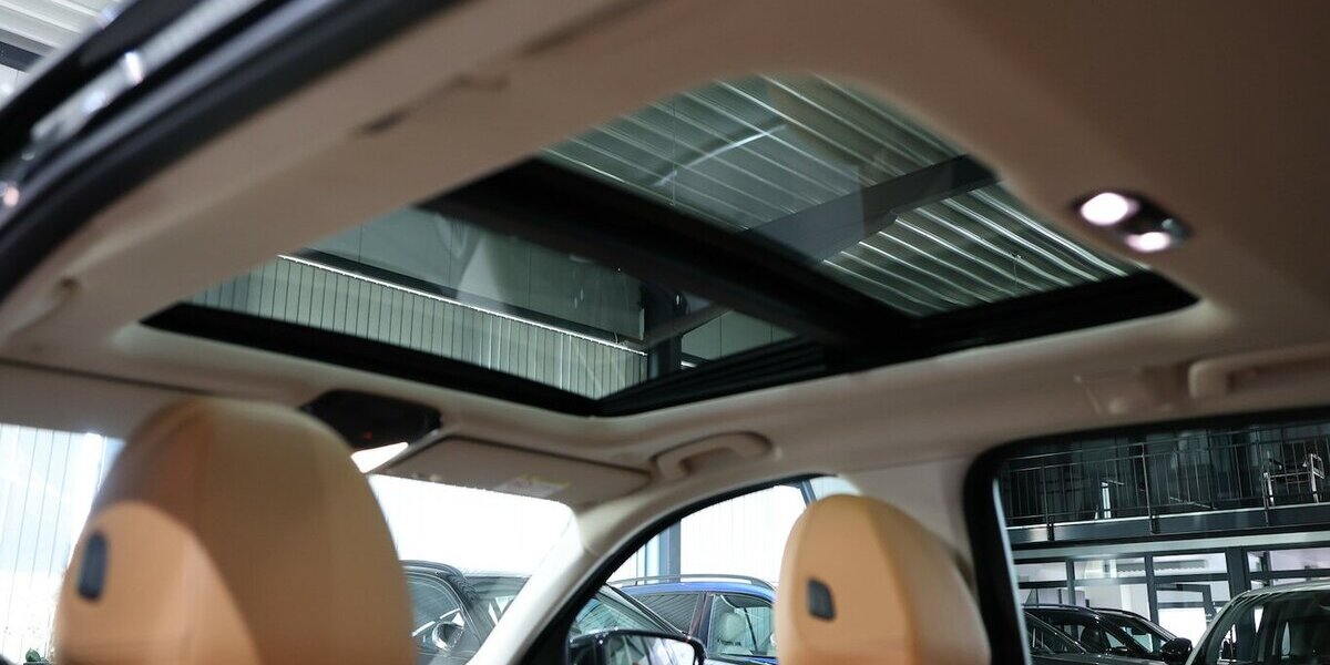 BMW 330e Touring xDrive LUXURY LINE PANORAMA, LASER 133.000 km 23.993 &euro; Hamm 59077