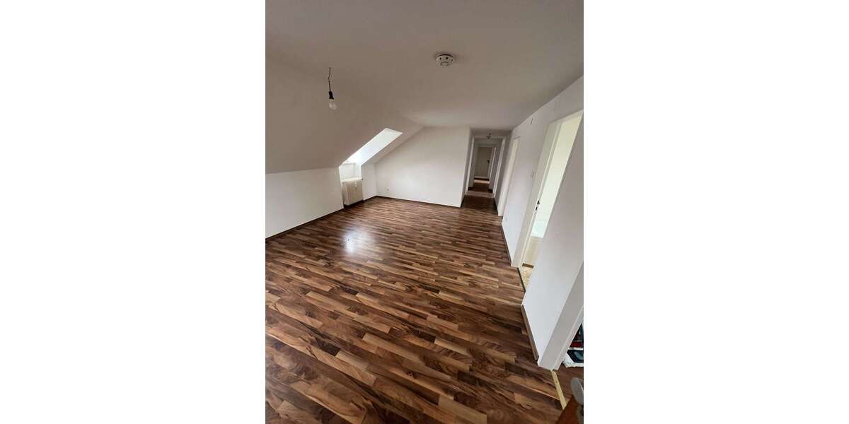 Etagenwohnung Feldkirchen-Mitterharthausen Mitterharthausen - 5 Zimmer, 89 m&sup2;, 530&euro; | Angebot:27316332