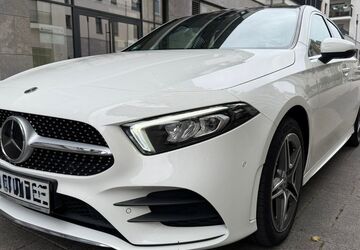 Mercedes-Benz A 250 32.494 km 27.975 &euro; Duisburg 47057