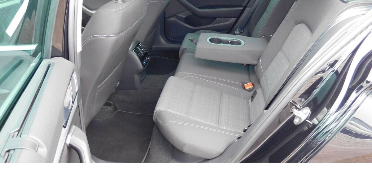 VW Passat 2.0 Bussiness BMT TDI Standhei.Navi Klima 36.500 km 20.990 &euro; Vordorf 38533