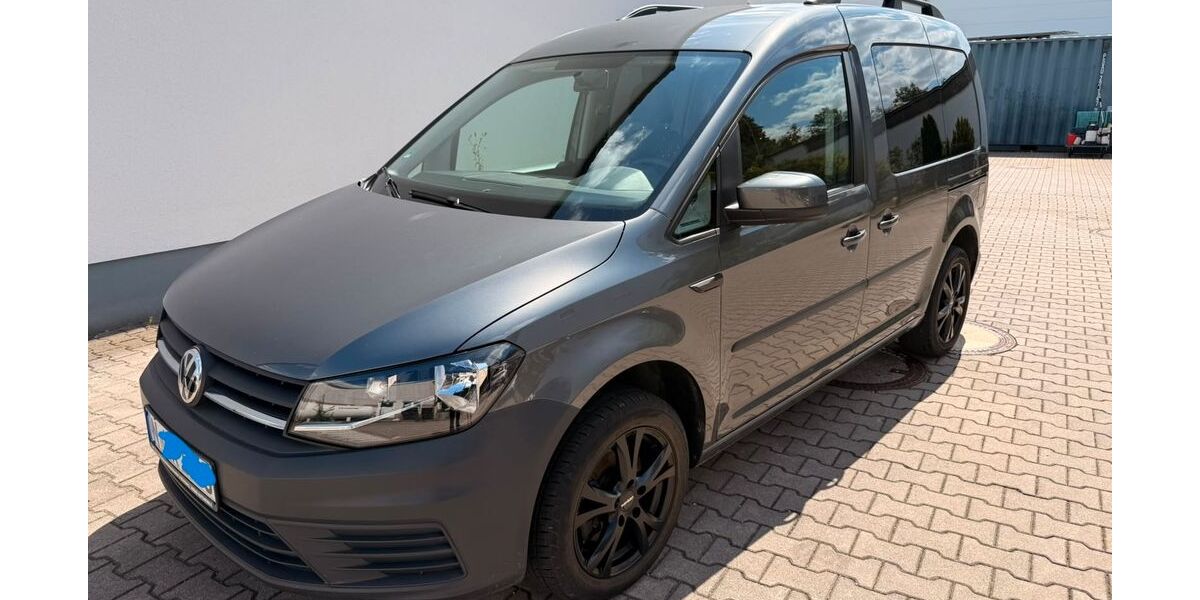 VW Caddy 88.000 km 12.900 &euro; Nürnberg 90475