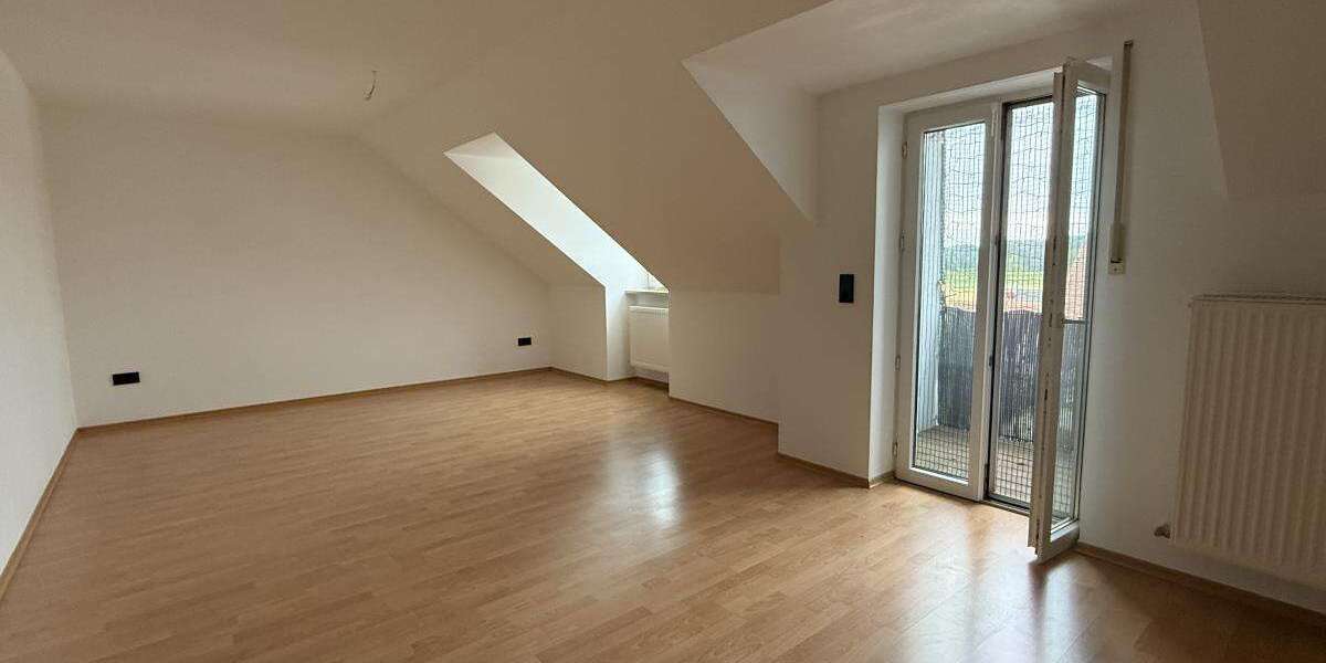 Etagenwohnung Haag Inkofen - 5 Zimmer, 120 m&sup2;, 1.140&euro; | Angebot:27162705