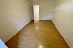 Ihr neues Zuhause wartet: 4-Raum-Wohnung mit Komfort-Badezimmer und großzügigem Wohnambiente! - Dachgeschoßwohnung Gera Alt-Bieblach | Angebot:26876574