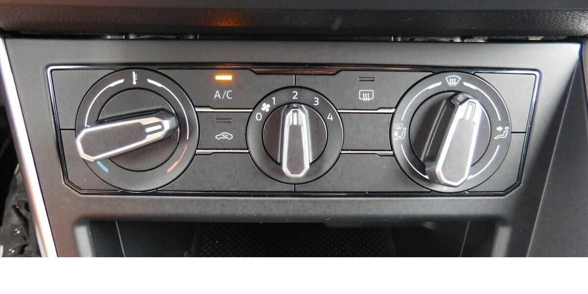 VW Taigo 1.0 TSI BMT Klima Radio Navi Klima 21.300 km 17.390 &euro; Vordorf 38533