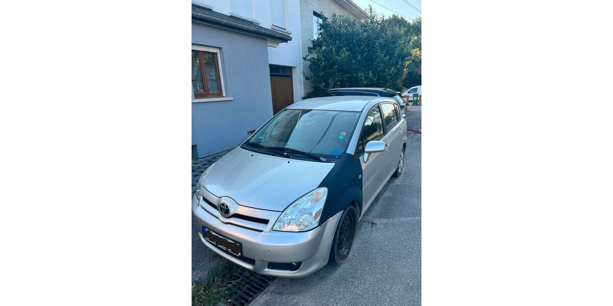 Toyota Corolla Verso 176.700 km 2.499 &euro; Village-Neuf 68128