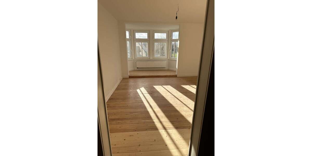 Etagenwohnung Stadtoldendorf - 5 Zimmer, 130 m&sup2;, 700&euro; | Angebot:27336468