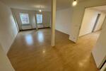 Ihr neues Zuhause wartet: 4-Raum-Wohnung mit Komfort-Badezimmer und großzügigem Wohnambiente! - Dachgeschoßwohnung Gera Alt-Bieblach | Angebot:26876574