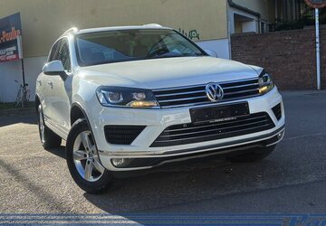 VW Touareg V6 TDI BMT S-S Terrain Tech 4Motion 216.000 km 17.890 &euro; Berlin 13187
