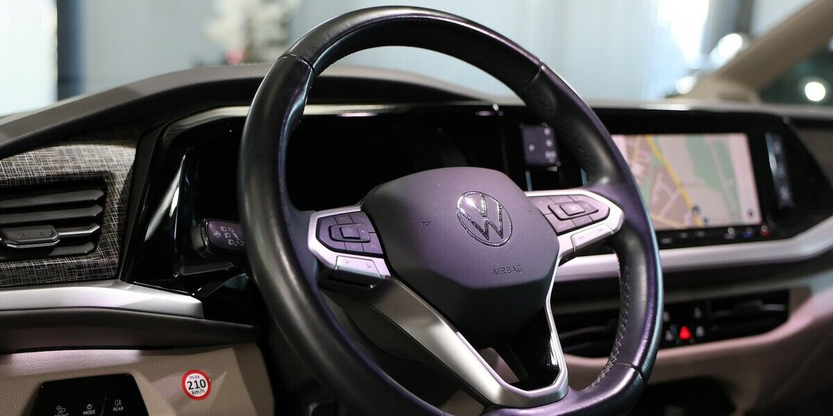 VW T7 Multivan 1.4 TSI EHYBRID ENERGETIC / 7-SITZER 58.000 km 46.444 &euro; Hamm 59077
