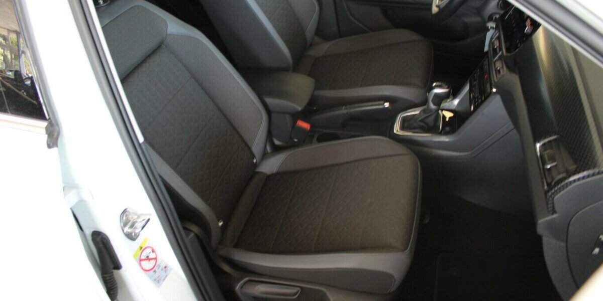 VW T-Cross 1.0 TSI OPF DSG Style - AHK - 24.194 km 18.980 &euro; Euskirchen 53881