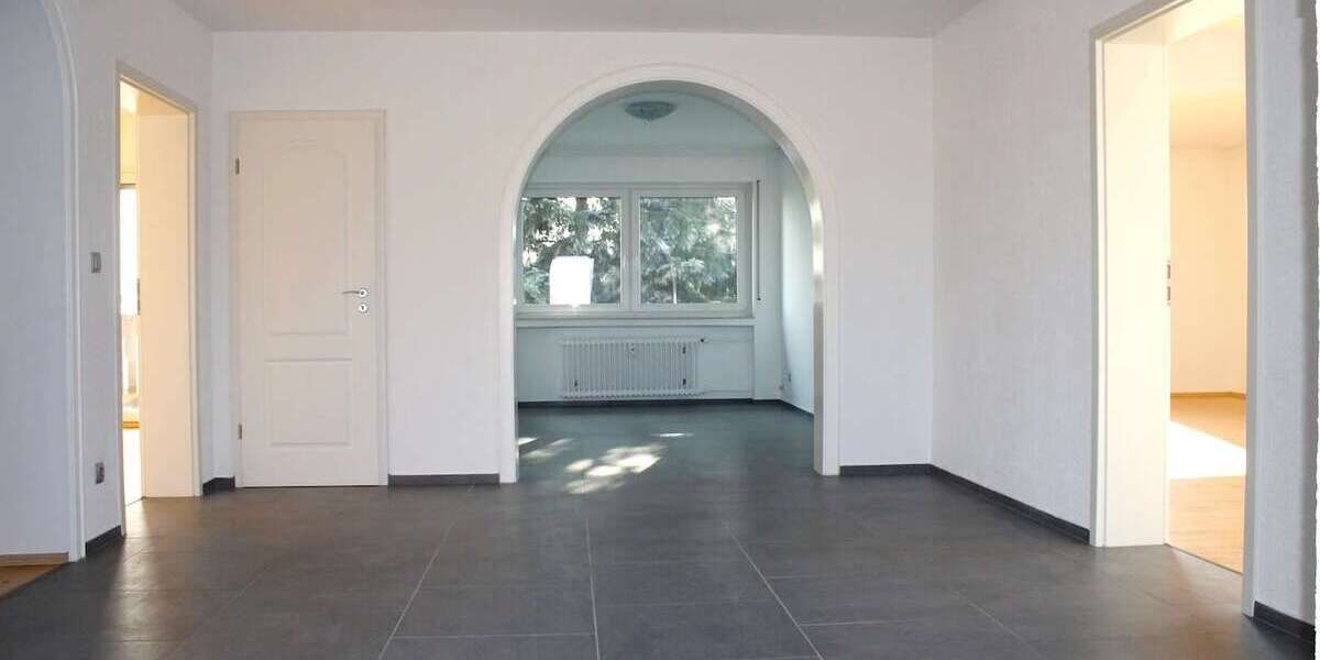 Etagenwohnung Wiesbaden Mainz-Amöneburg - 5 Zimmer, 200 m&sup2;, 2.115&euro; | Angebot:27358069