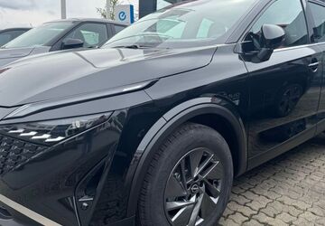 Nissan Qashqai 2.999 km 27.790 &euro; Arnsberg 59759