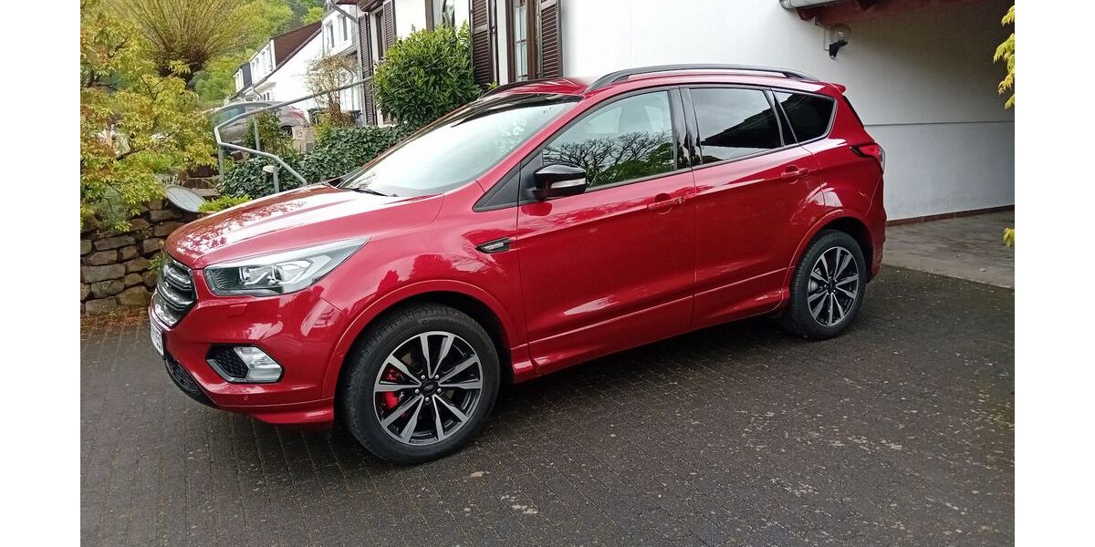 Ford Kuga 42.800 km 17.000 &euro; Kirkel 66459