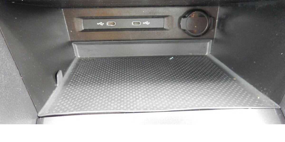 VW Tiguan Allspace 1.5 TSI Life 7 Sitze Navi DSG 30.500 km 28.990 &euro; Vordorf 38533