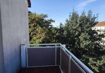 Wohnung Merseburg Kötzschen - 3 Zimmer, 58 m&sup2;, 321&euro; | Angebot:27419775